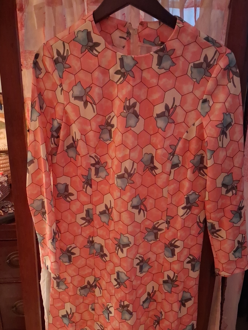 Vintage Mod Pink Hexagon Floral Long Sleeve Dress